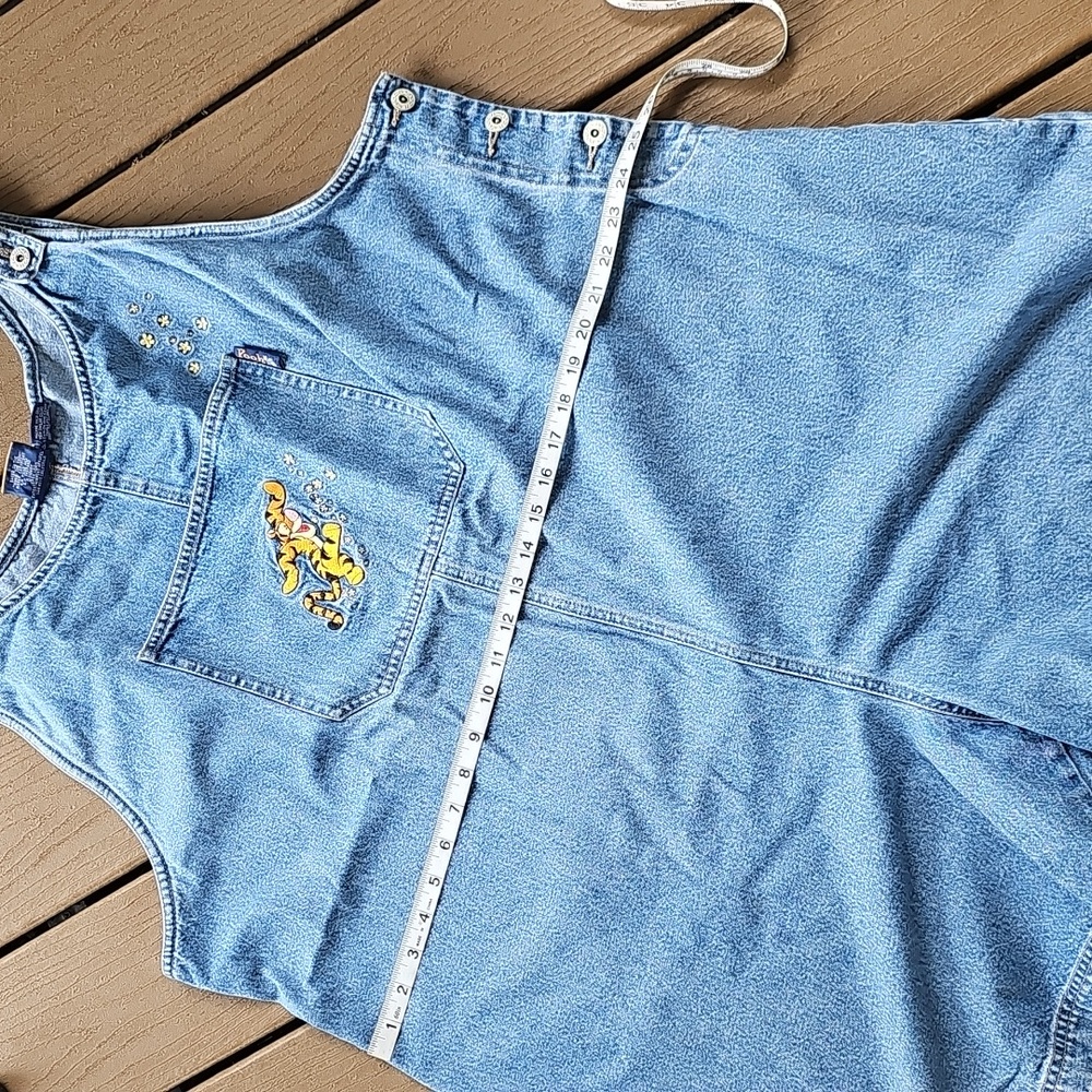 Pooh Woman Short Overalls Featuring Tigger - Picture 8 of 8